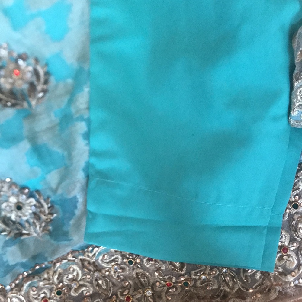 Dress - Picture 5 of 5
